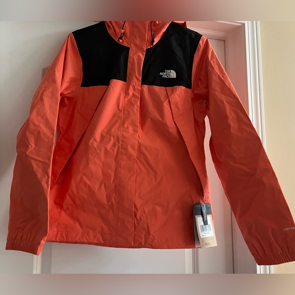 THE NORTH FACE Women’s ANTORA JACKET  Rain Jacket Size Small Coral/black NWT - Picture 1 of 5